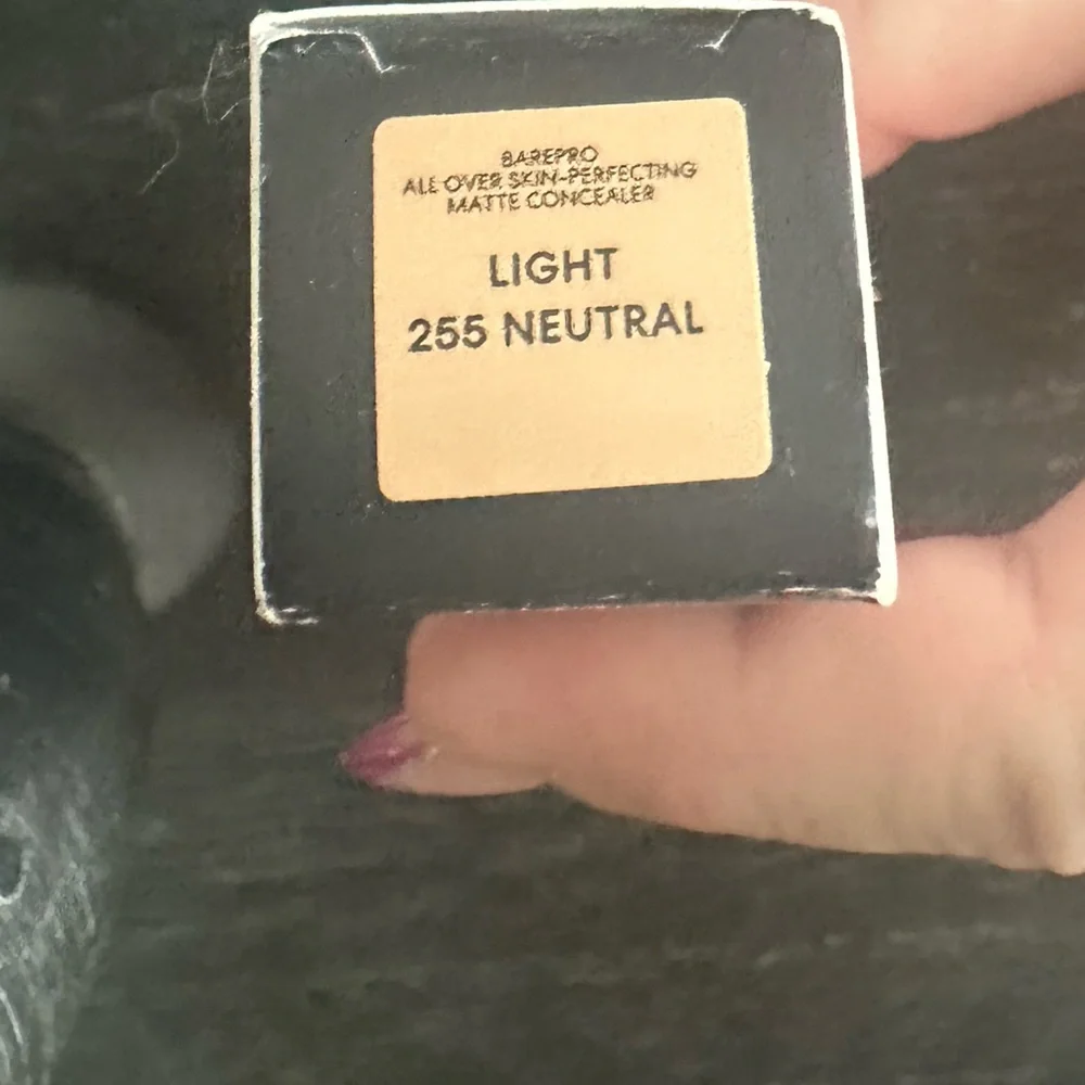 bareMinerals BAREPRO 16 HR Wear Concealer